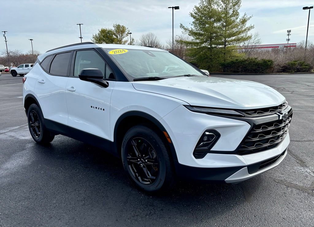 Used 2024 Chevrolet Blazer LT w/ Convenience Package image 9