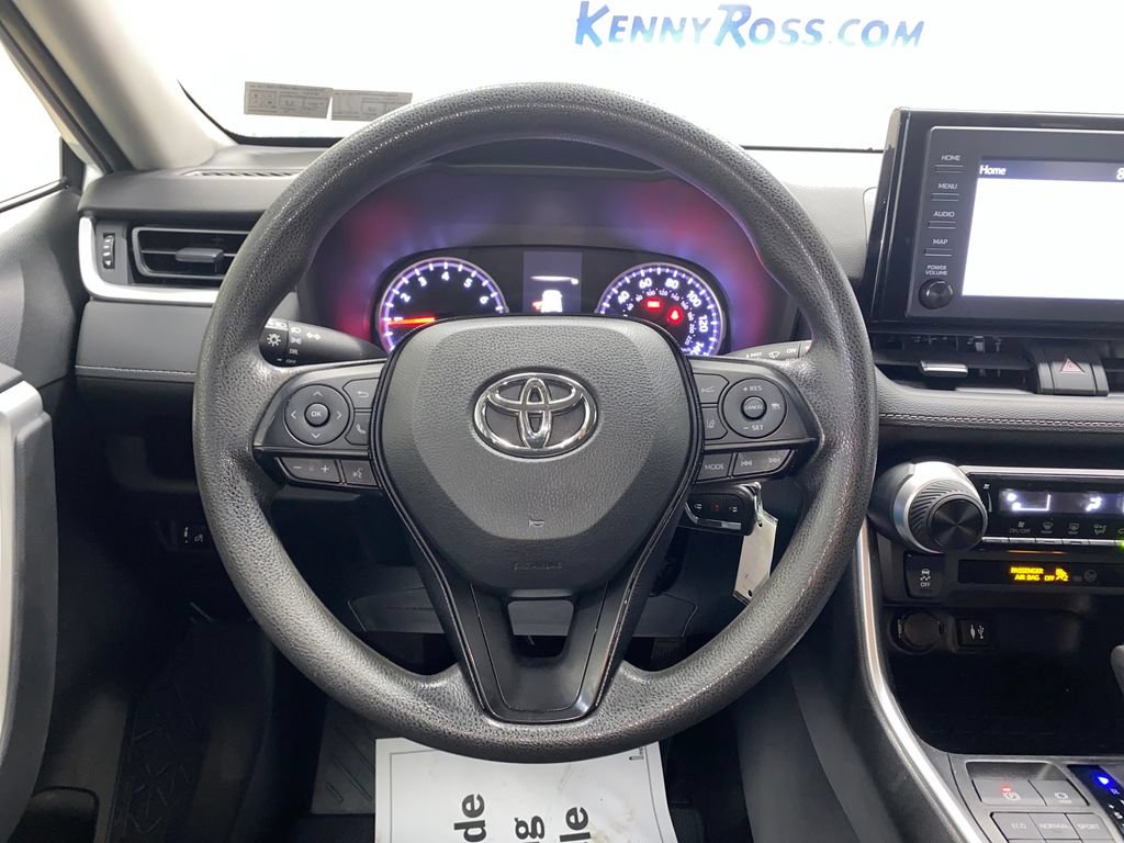 Used 2019 Toyota RAV4 LE AWD/4WD image 24