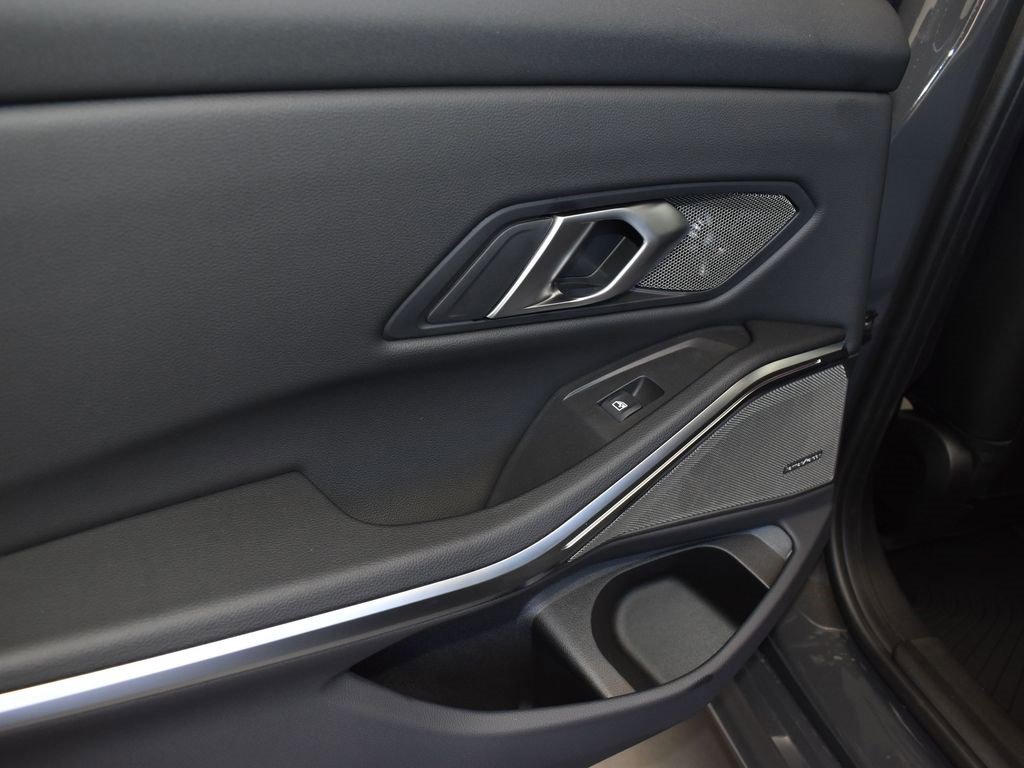 New 2026 BMW 330i Sedan w/ M Sport Package image 15