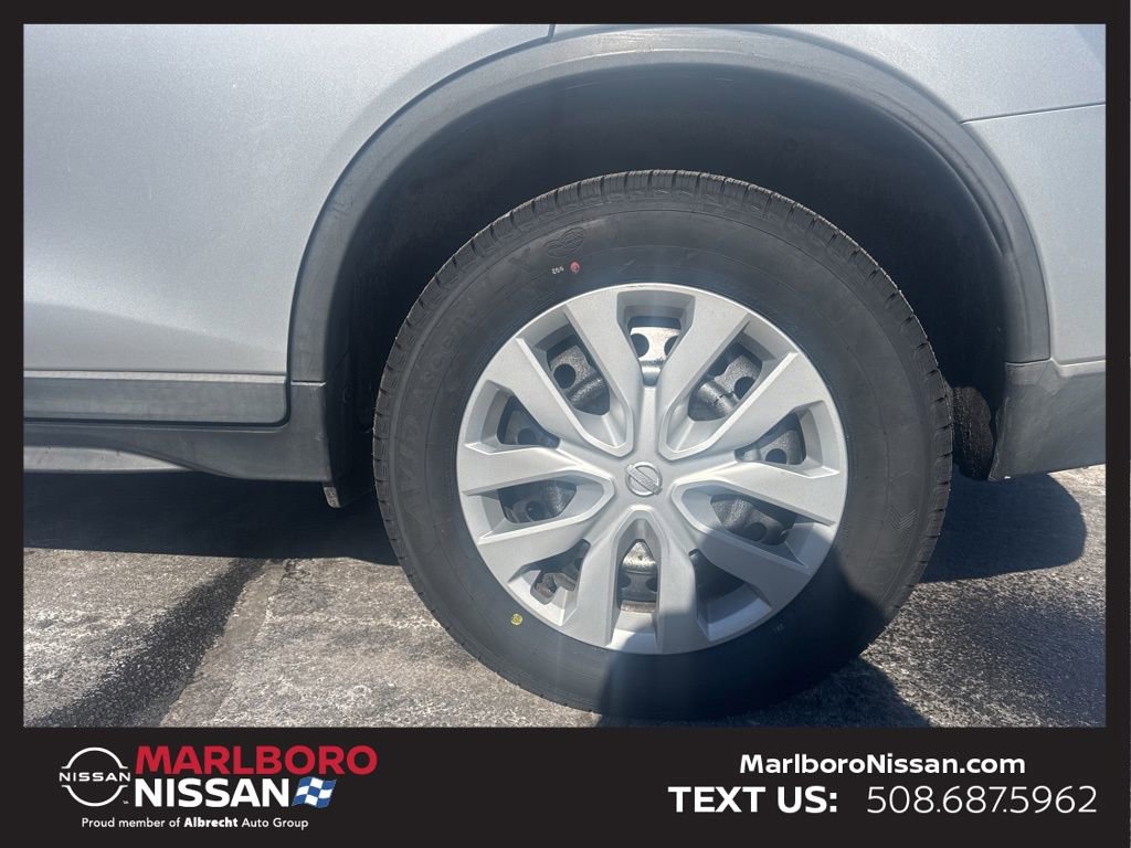 Certified 2018 Nissan Rogue S image 12