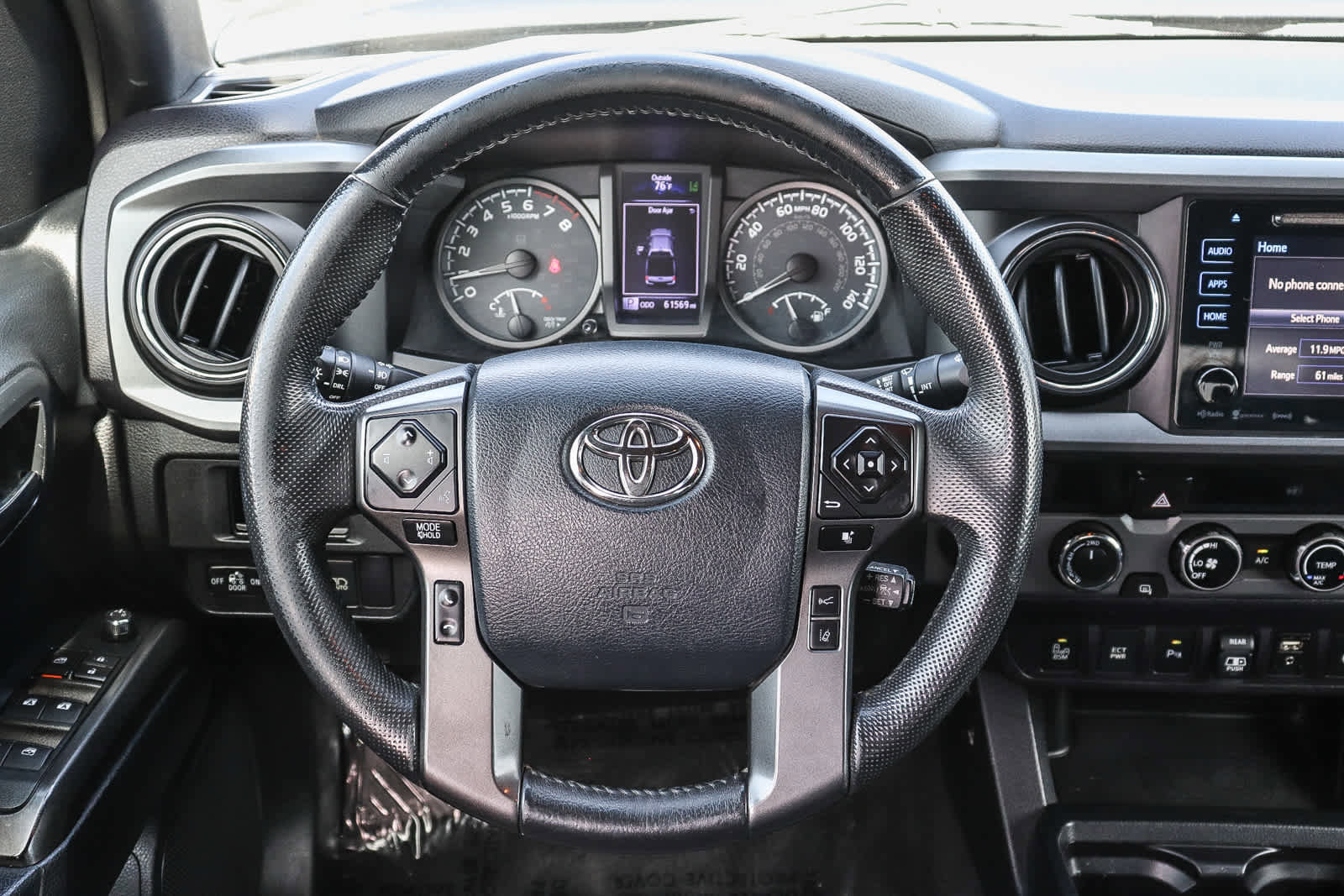 Used 2018 Toyota Tacoma TRD Sport w/ Technology Package image 17