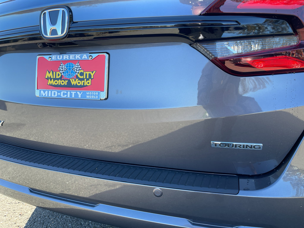 New 2026 Honda Odyssey Touring image 3