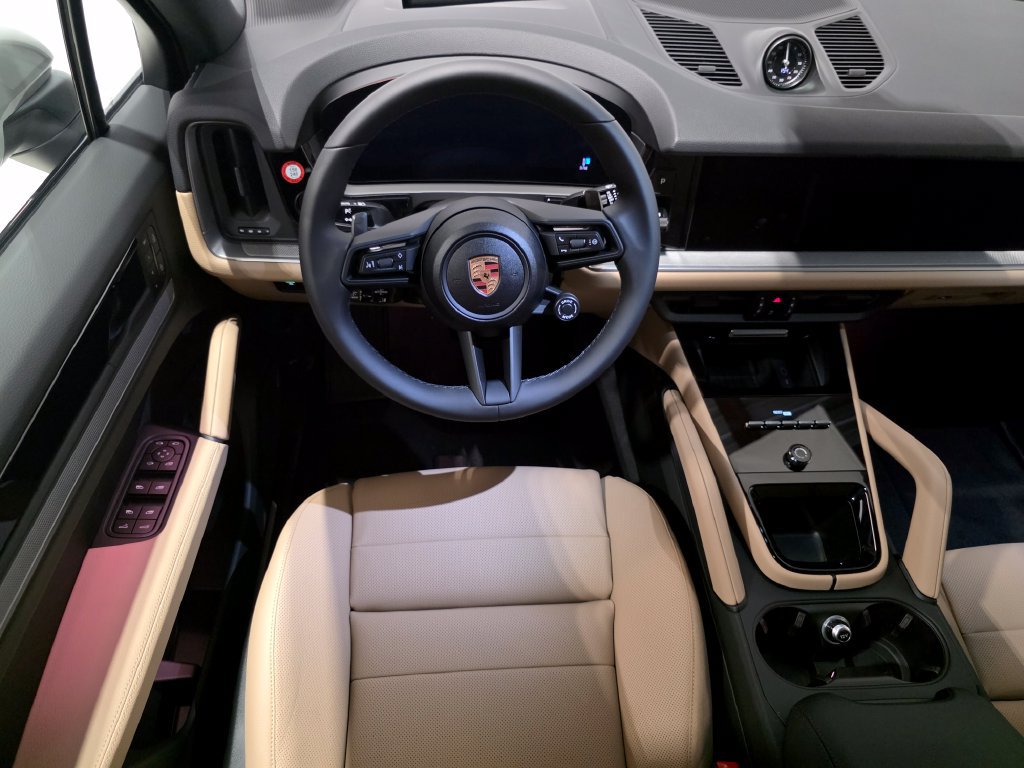 New 2026 Porsche Cayenne AWD/4WD image 17