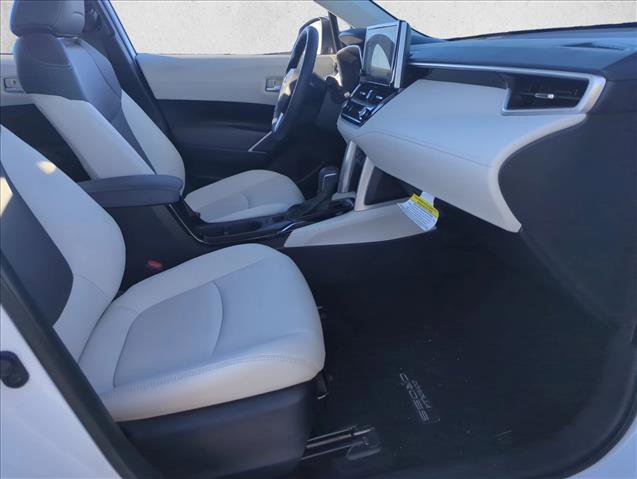 Certified 2024 Toyota Corolla Cross XLE image 29