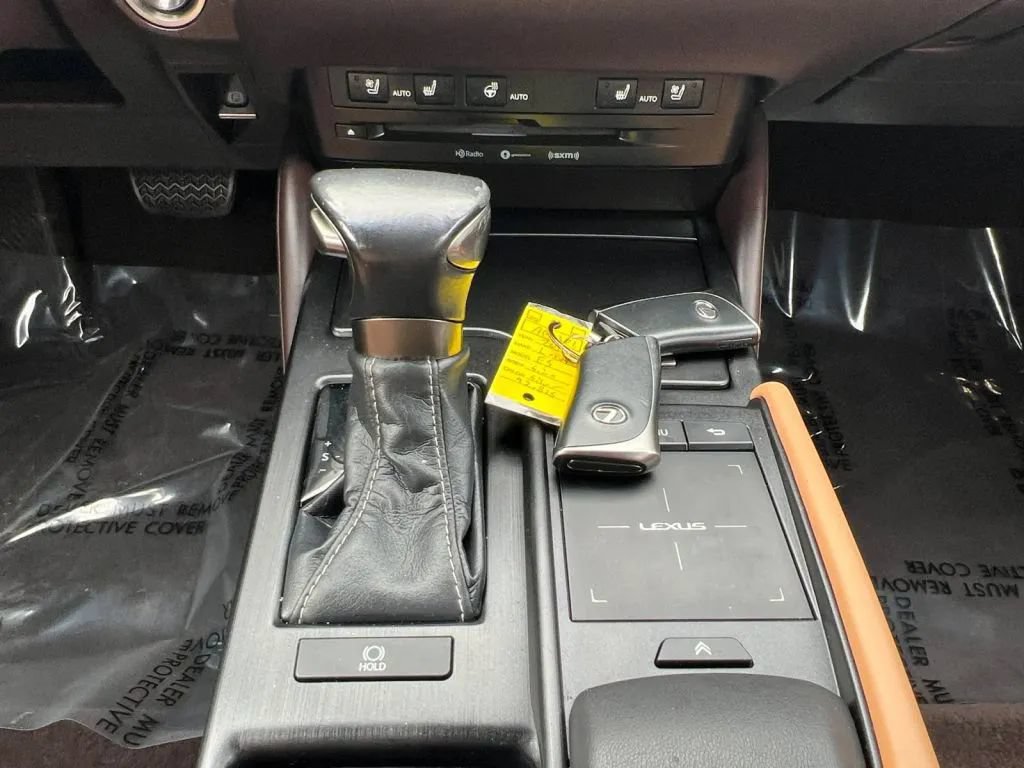 Used 2019 Lexus ES 350 w/ Premium Package FWD image 12