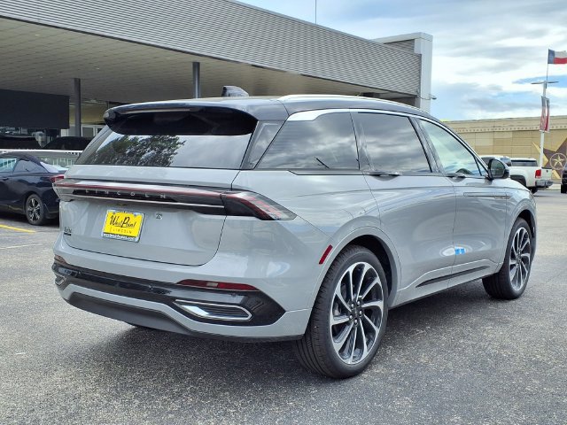 New 2026 Lincoln Nautilus Black Label AWD/4WD image 2