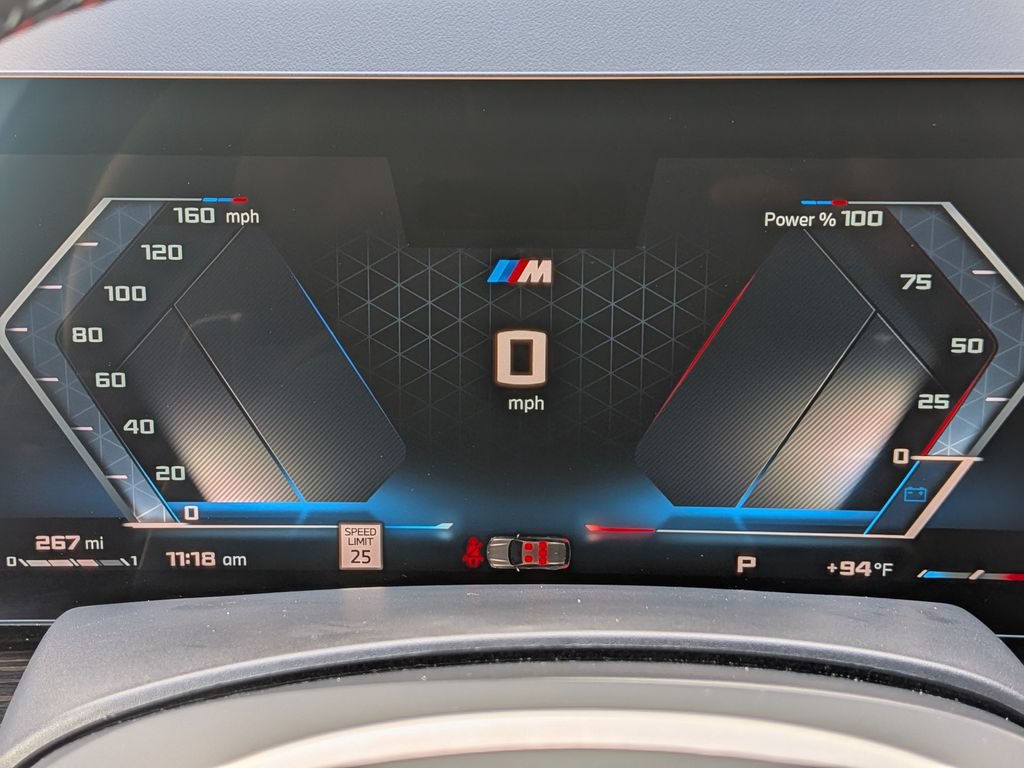 Used 2025 BMW X7 M60i AWD/4WD image 31