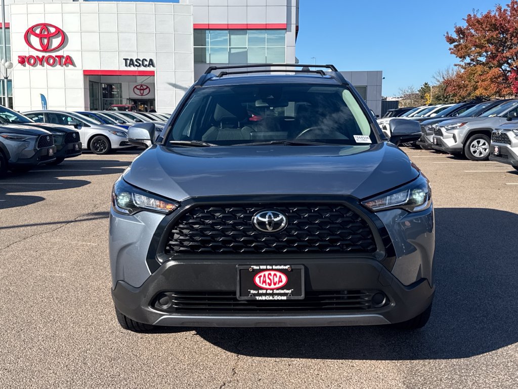Used 2022 Toyota Corolla Cross LE w/ Moonroof Package AWD/4WD image 2