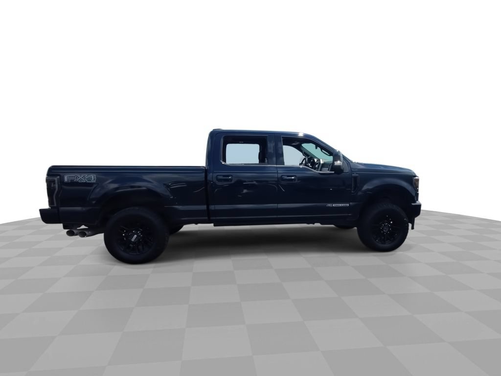 Used 2022 Ford F250 Lariat w/ Black Appearance Package AWD/4WD image 9