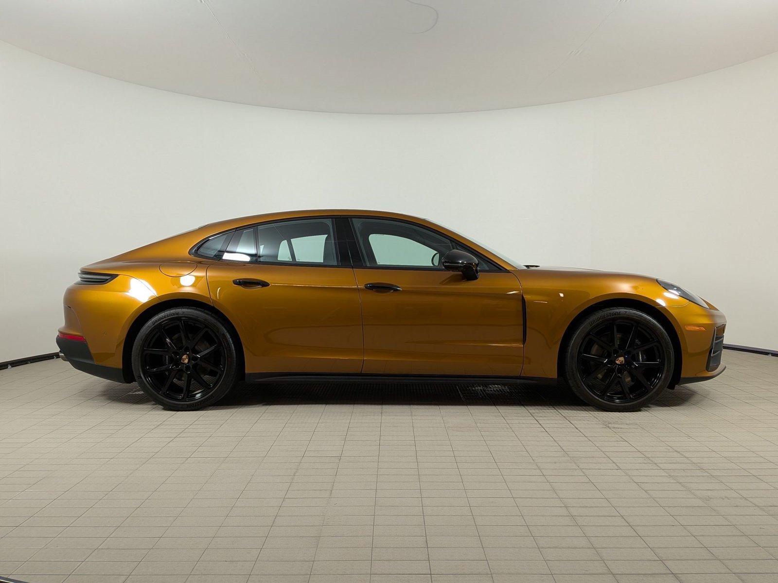 Certified 2024 Porsche Panamera image 8