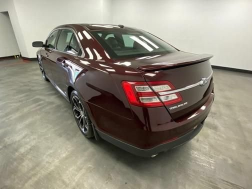 Used 2018 Ford Taurus SHO w/ Driver Assist Package AWD/4WD image 4