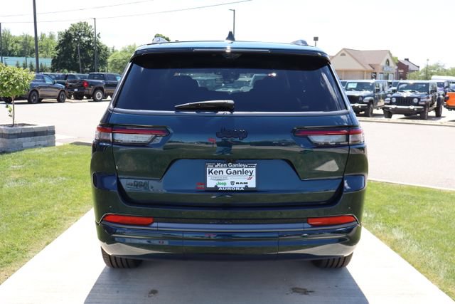New 2026 Jeep Grand Cherokee L Limited AWD/4WD image 37