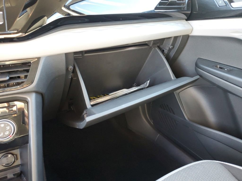 Used 2024 Volkswagen Taos S image 27