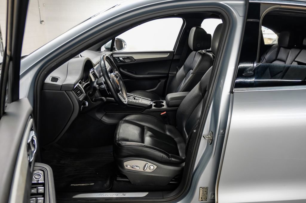 Used 2017 Porsche Macan S image 4