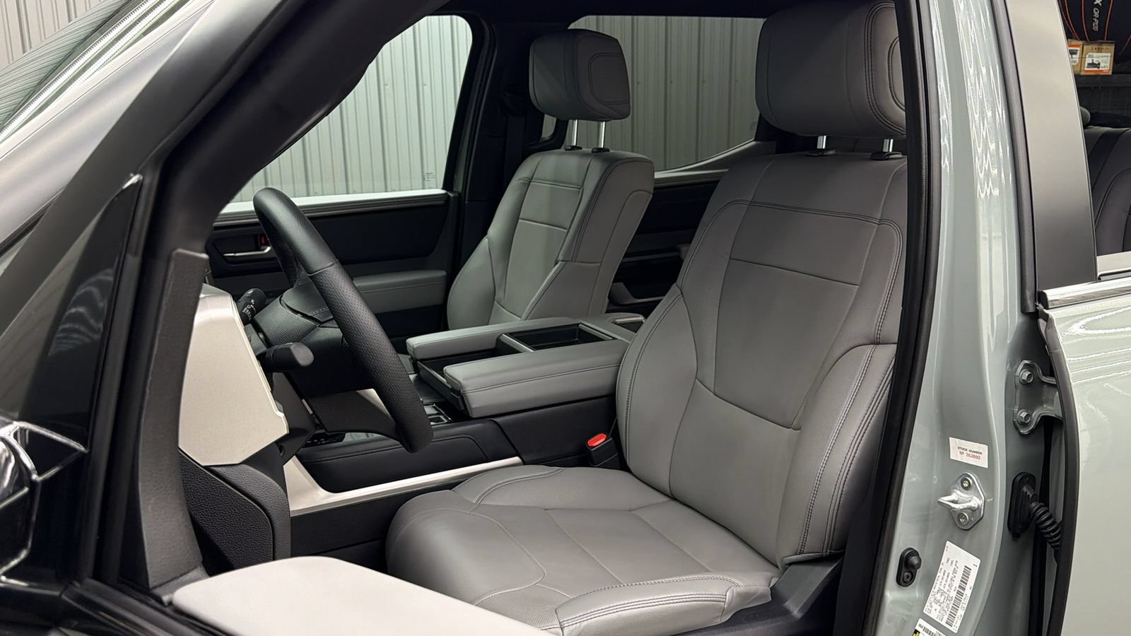 Used 2026 Toyota Tundra Limited AWD/4WD image 31