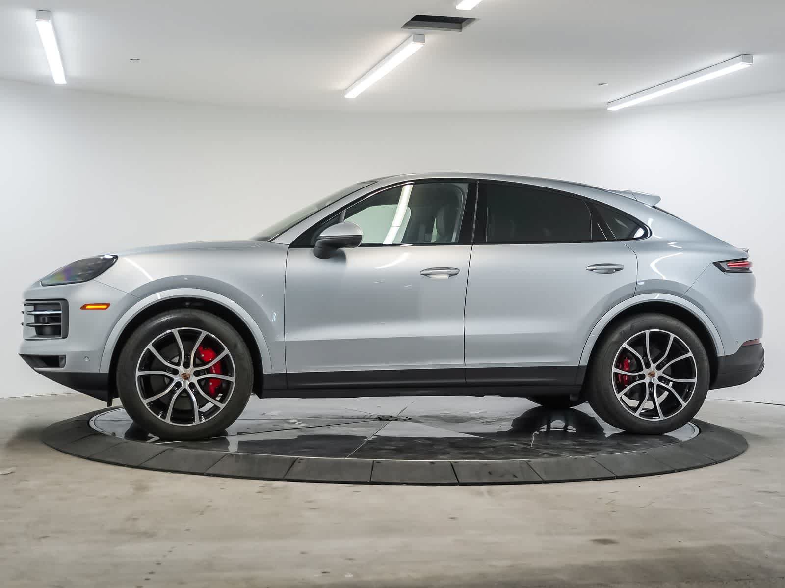 Certified 2026 Porsche Cayenne S AWD/4WD image 2