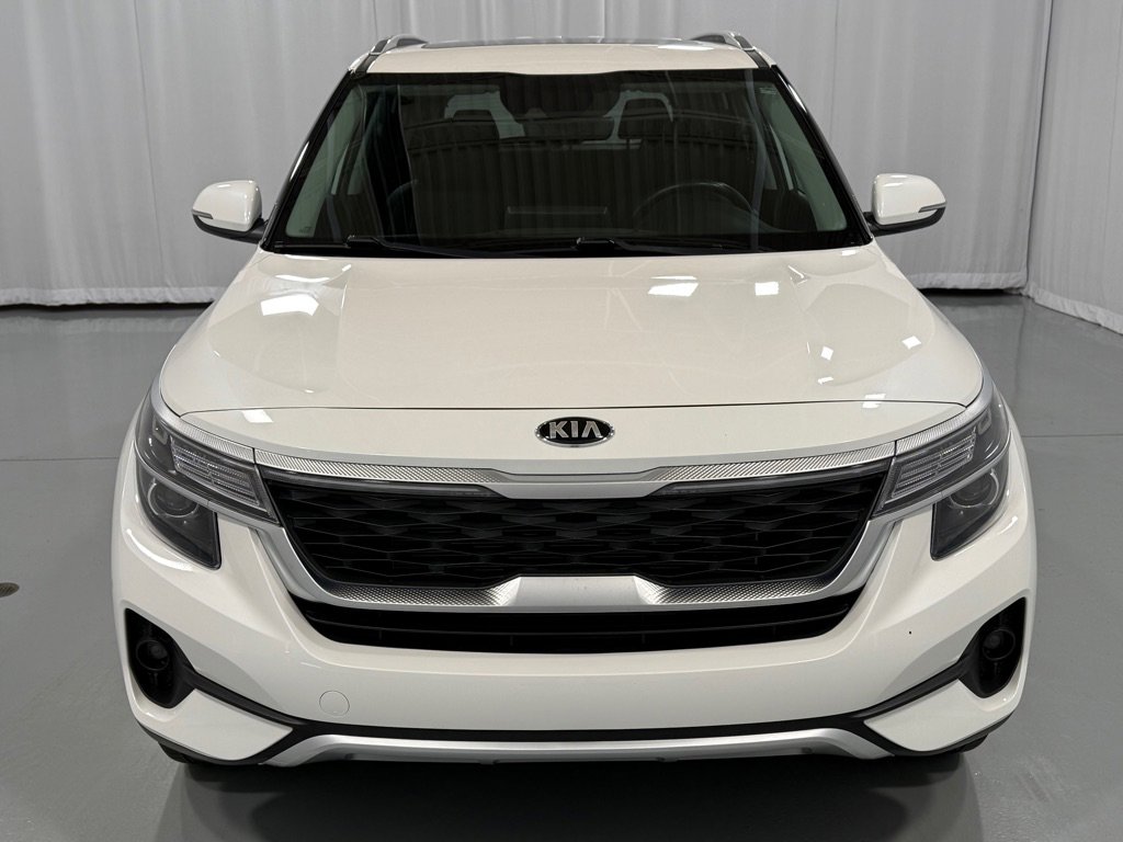 Used 2021 Kia Seltos EX image 2