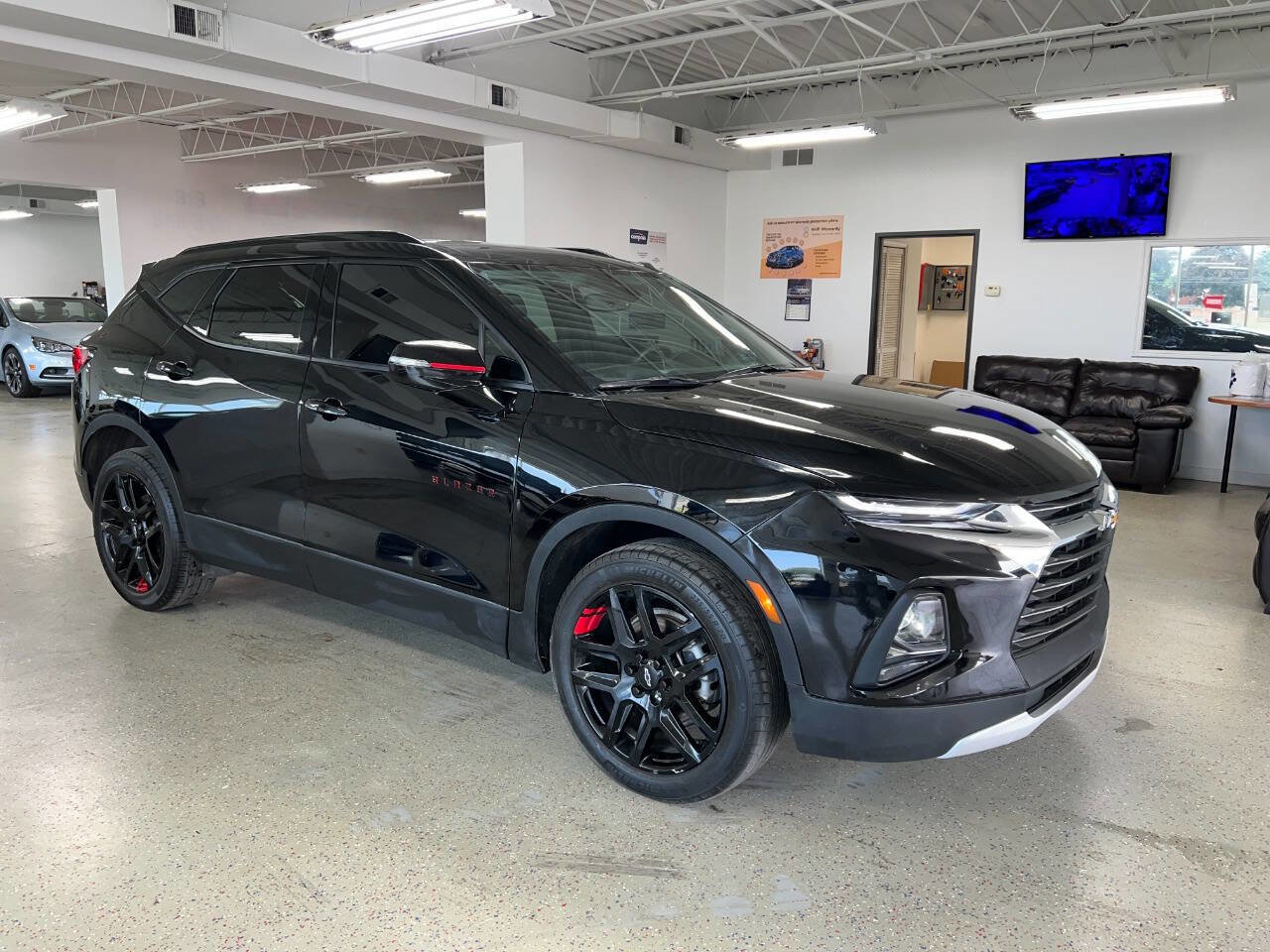 Used 2021 Chevrolet Blazer LT w/ Redline Edition image 3