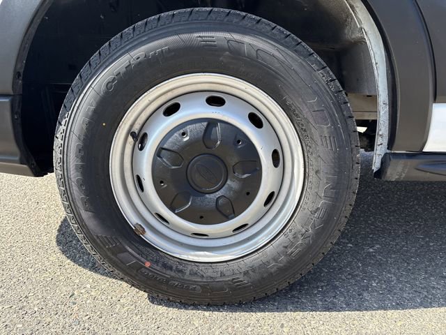 Certified 2023 Ford Transit 250 Medium Roof RWD image 40