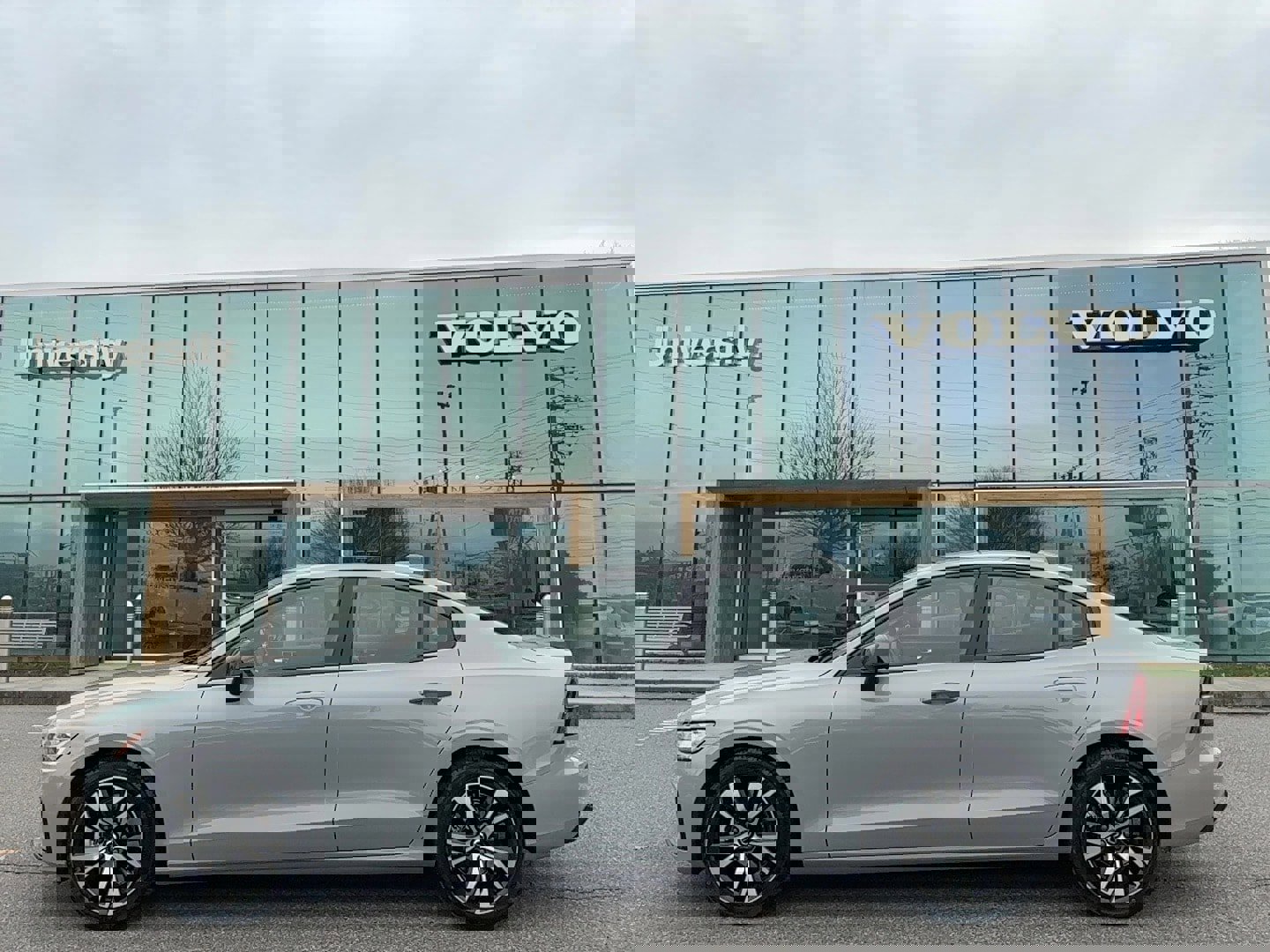 Certified 2024 Volvo S60 B5 Core image 1