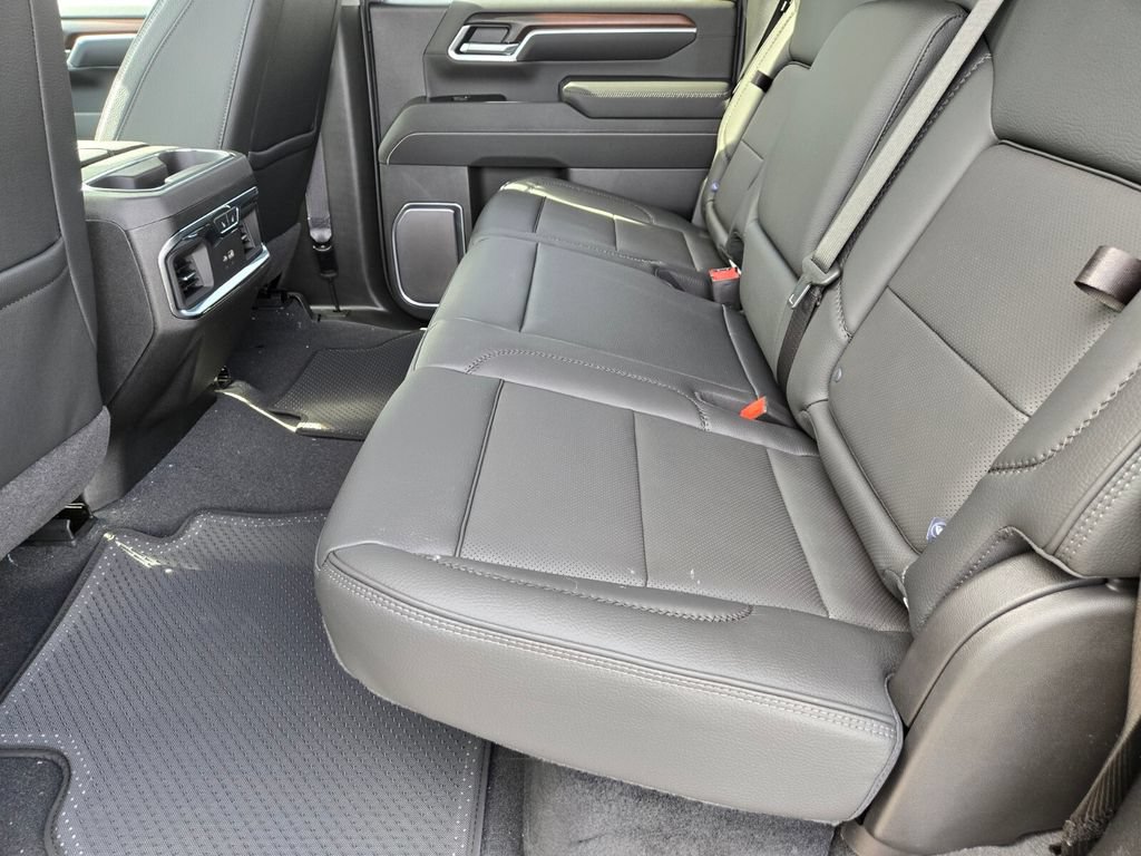 New 2026 GMC Sierra 2500 Denali w/ Denali Reserve Package AWD/4WD image 8