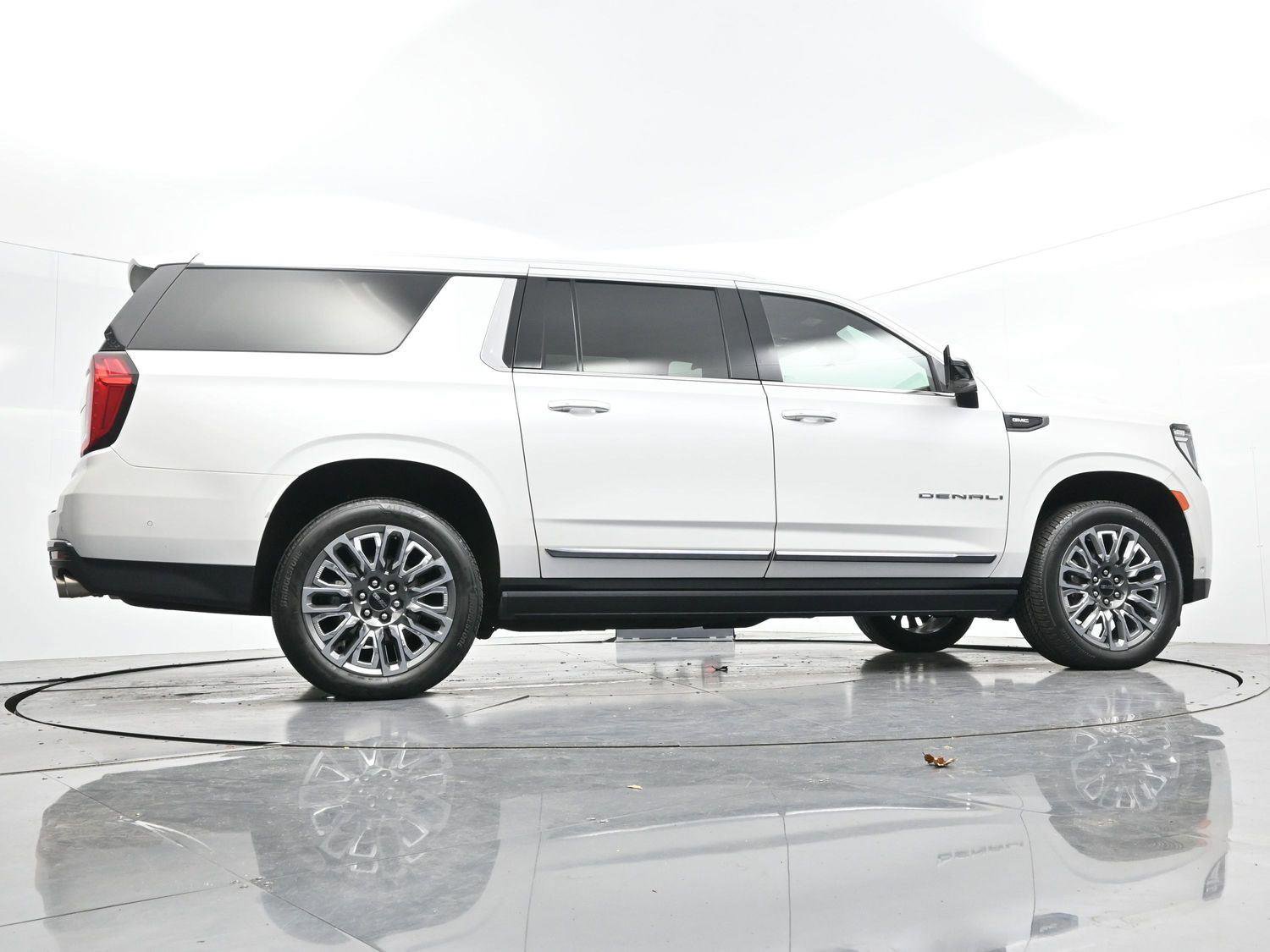 Used 2024 GMC Yukon XL Denali Ultimate image 61