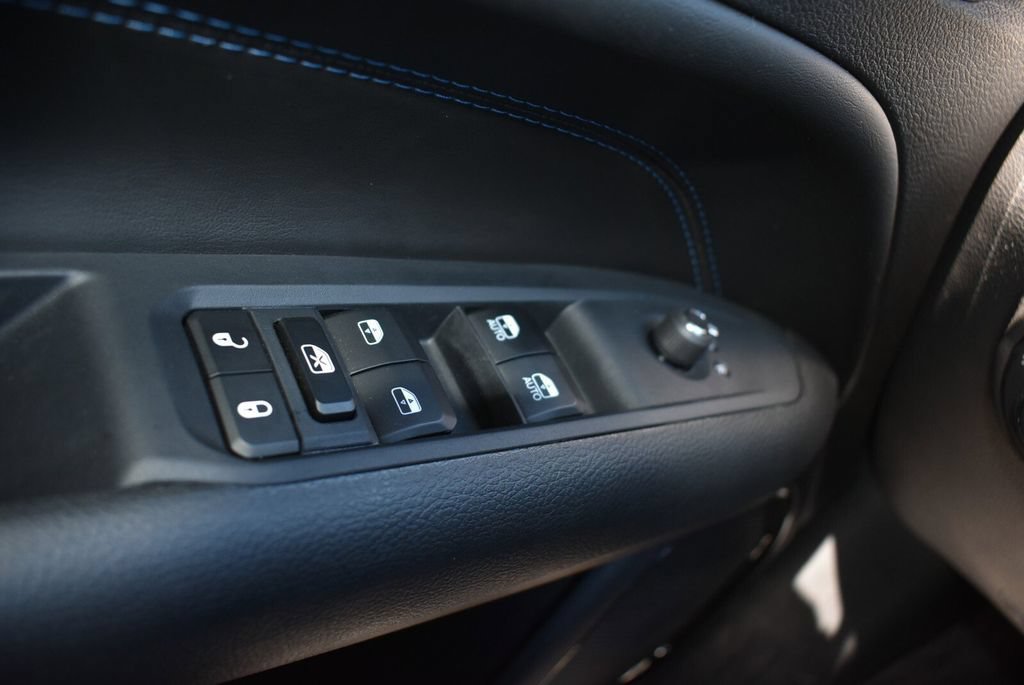 New 2026 Jeep Compass Latitude AWD/4WD image 19