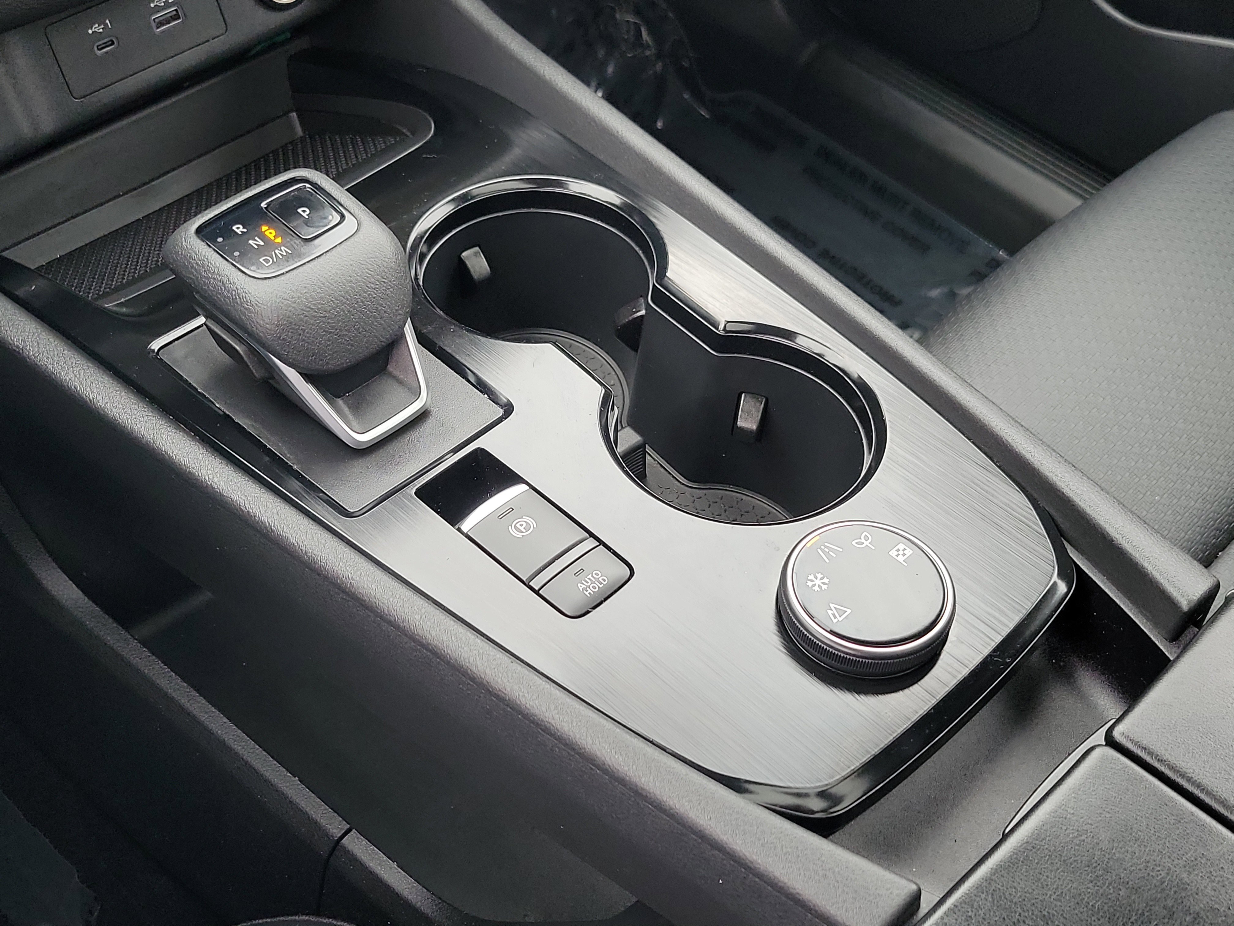 Used 2023 Nissan Rogue SV w/ SV Premium B Package image 30