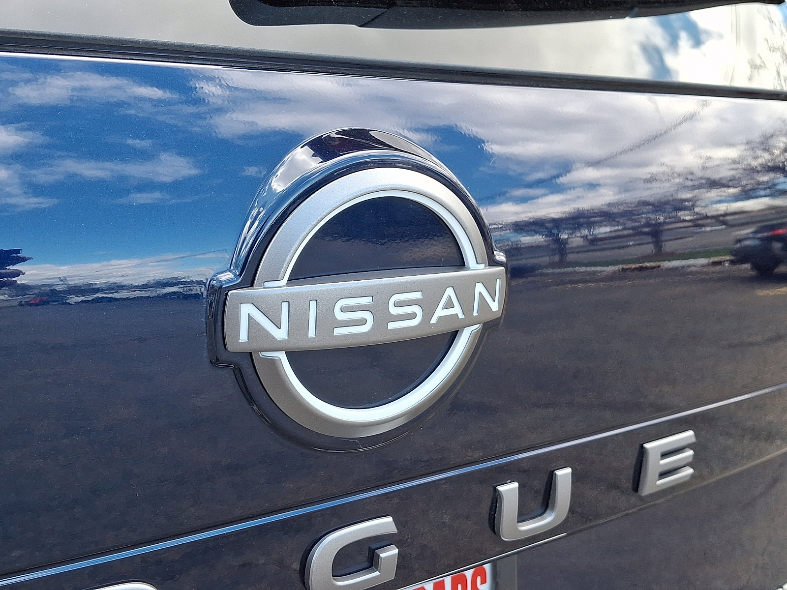 Used 2024 Nissan Rogue SV w/ SV Premium Package image 31