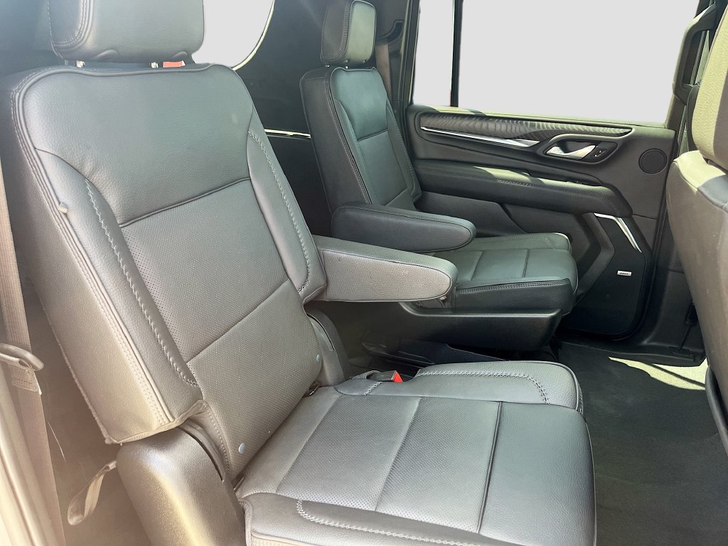 Used 2024 GMC Yukon XL Denali AWD/4WD image 30