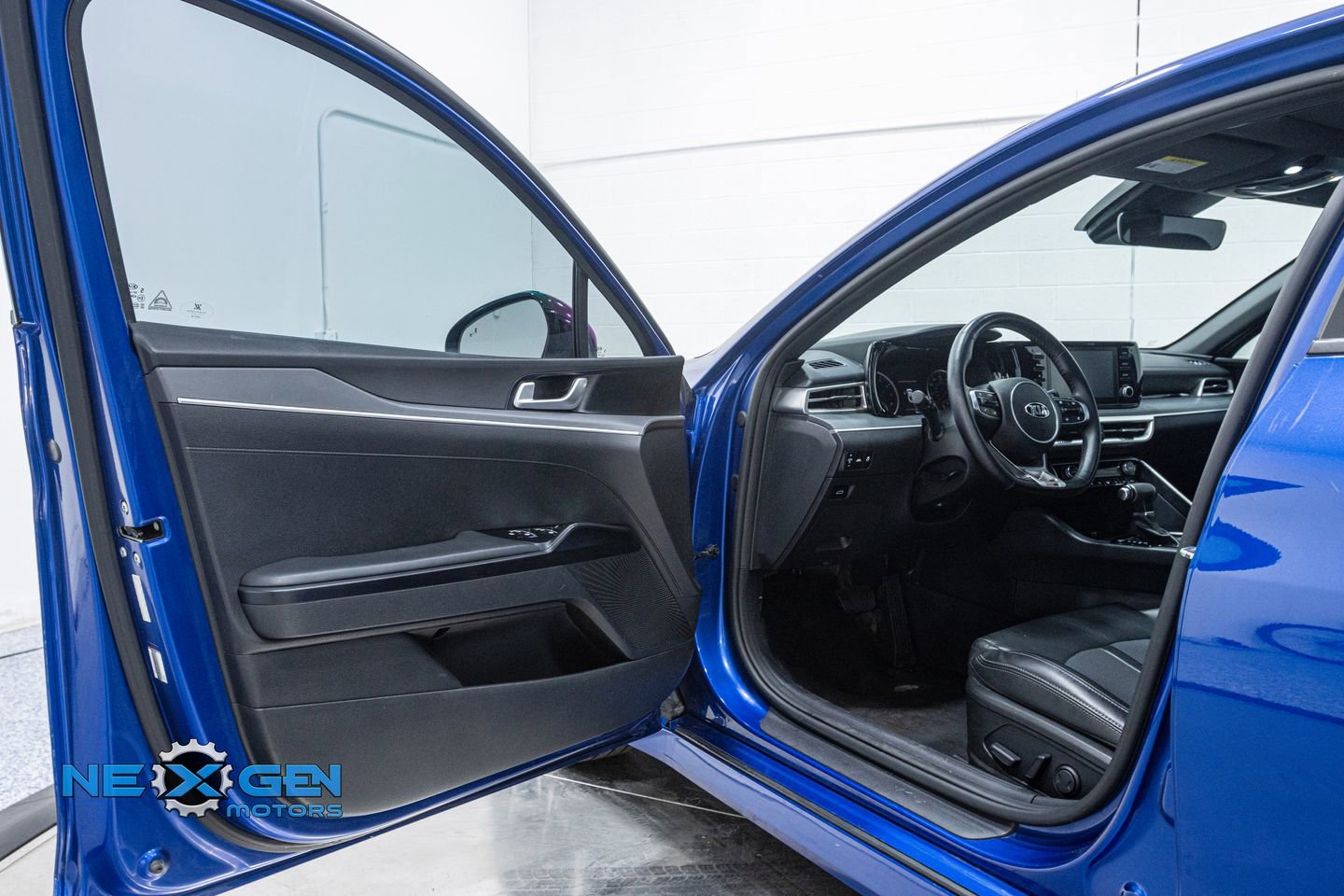 Used 2021 Kia K5 GT-Line AWD/4WD image 9