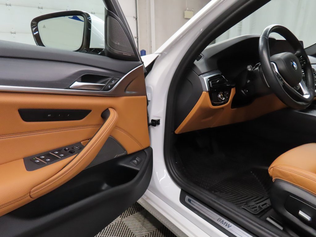 Used 2022 BMW 530i xDrive image 35