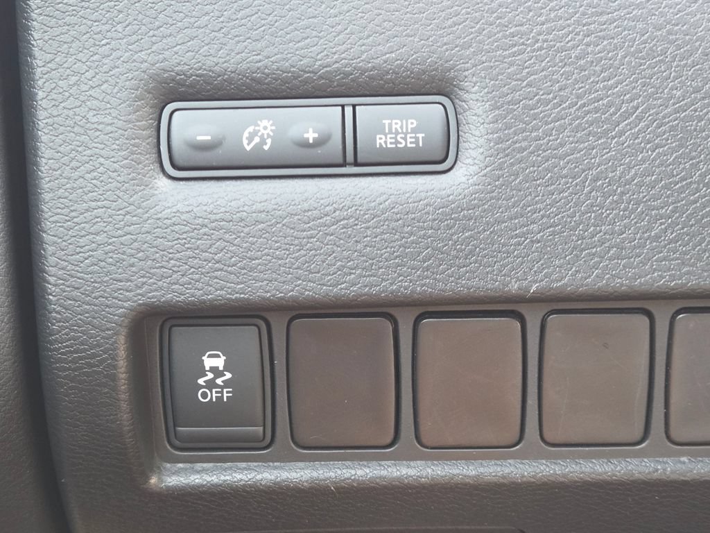 Used 2015 Nissan Murano S w/ Navigation Package FWD image 8