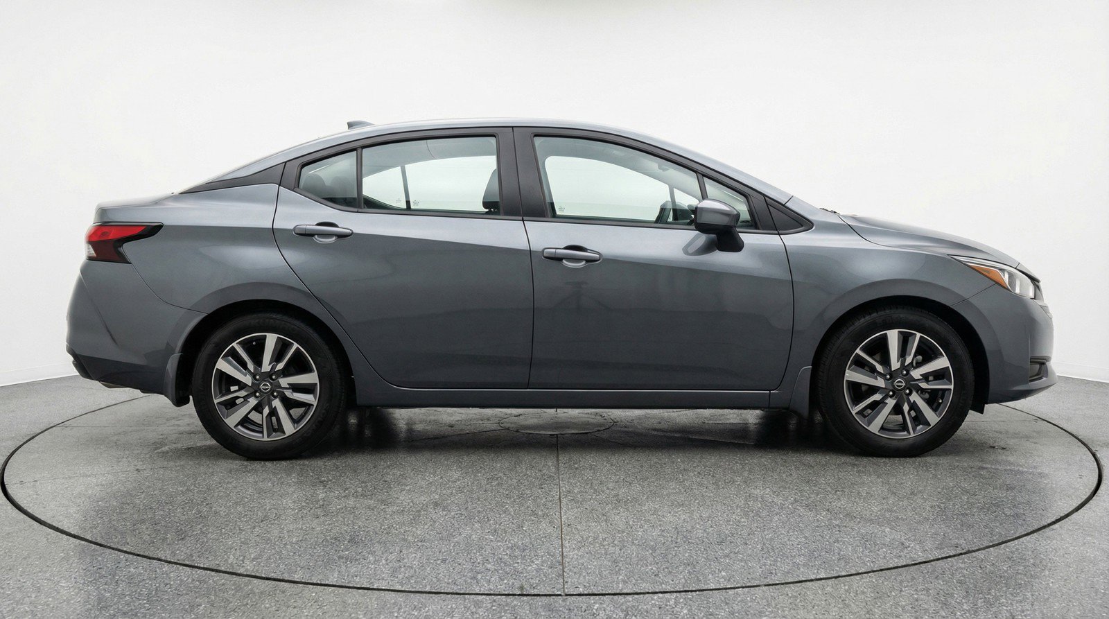 Used 2025 Nissan Versa SV image 11