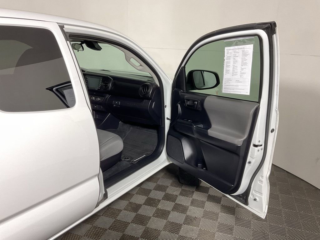 Used 2020 Toyota Tacoma SR image 31