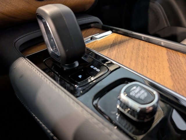 Used 2024 Volvo XC90 B6 Plus w/ Protection Package Premier image 22