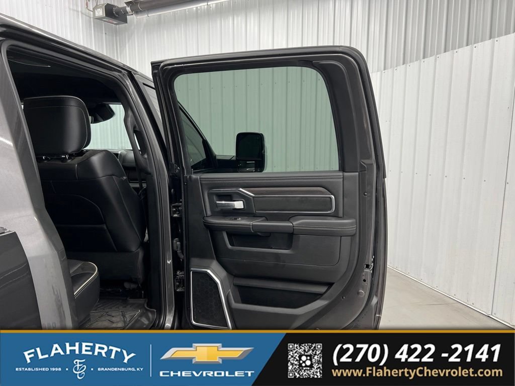 Used 2025 RAM 3500 Laramie w/ Max Tow Package AWD/4WD image 12