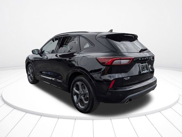Used 2023 Ford Escape ST-Line w/ Tech Pack #1 FWD image 5