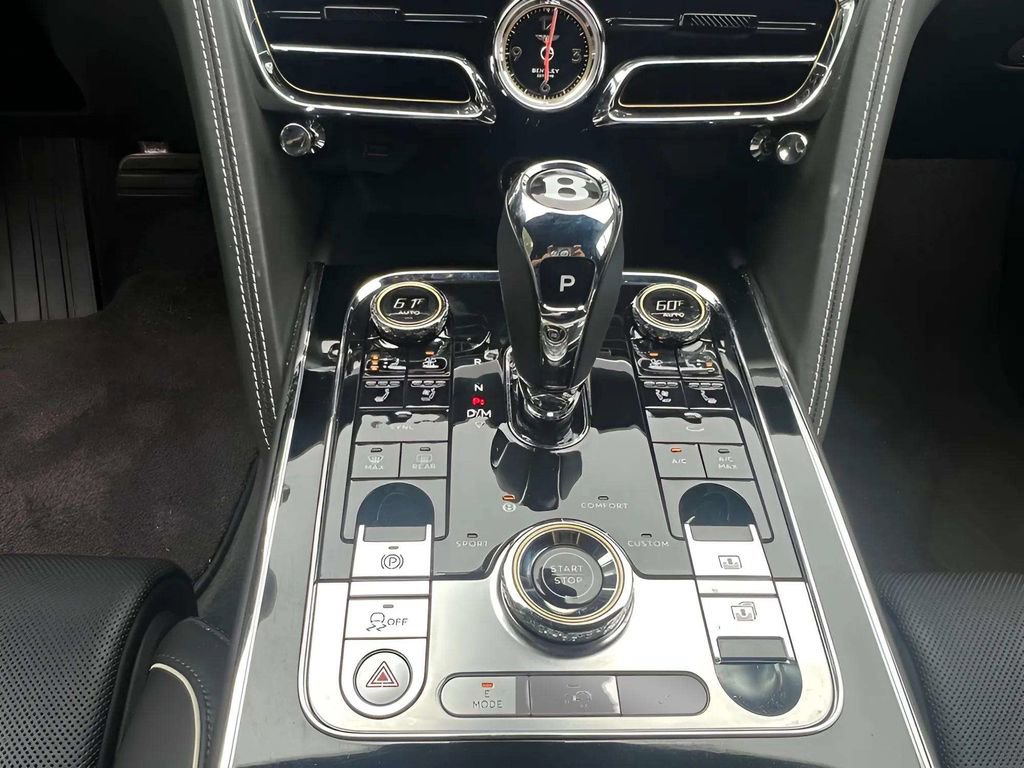 Used 2022 Bentley Flying Spur Plug-In Hybrid image 21