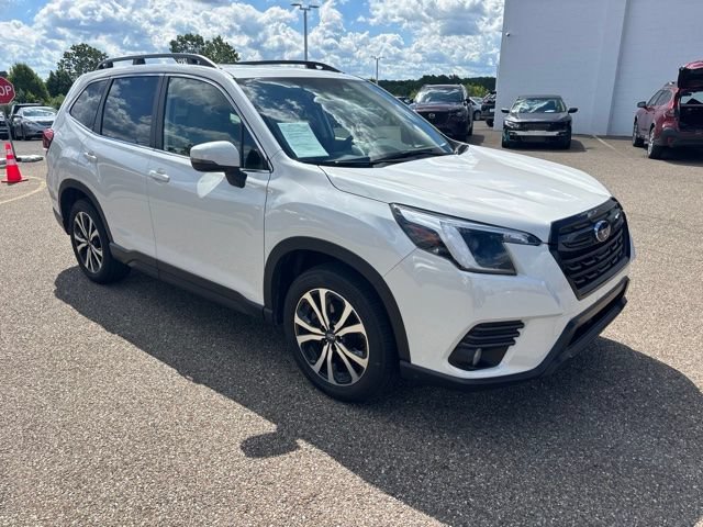 Used 2023 Subaru Forester Limited AWD/4WD image 2