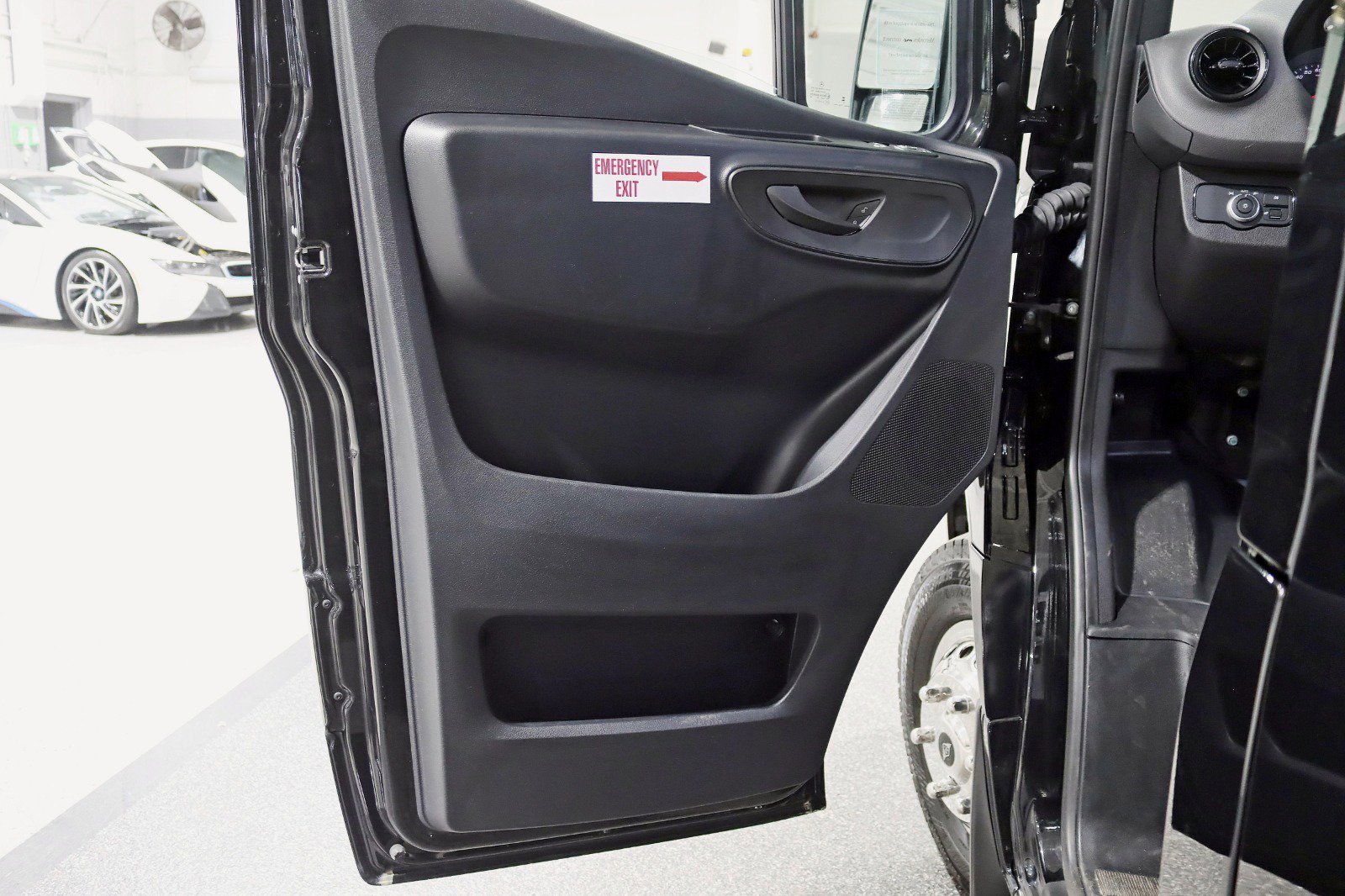 Used 2023 Mercedes-Benz Sprinter 3500 image 28