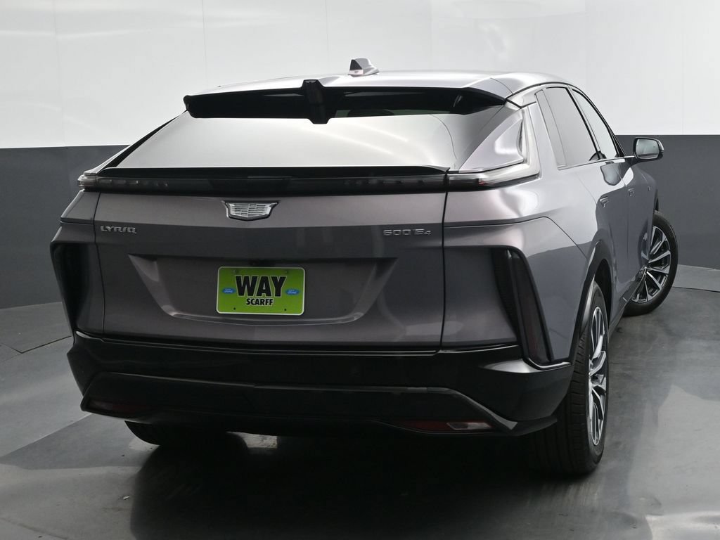 Used 2024 Cadillac Lyriq Sport AWD/4WD image 31