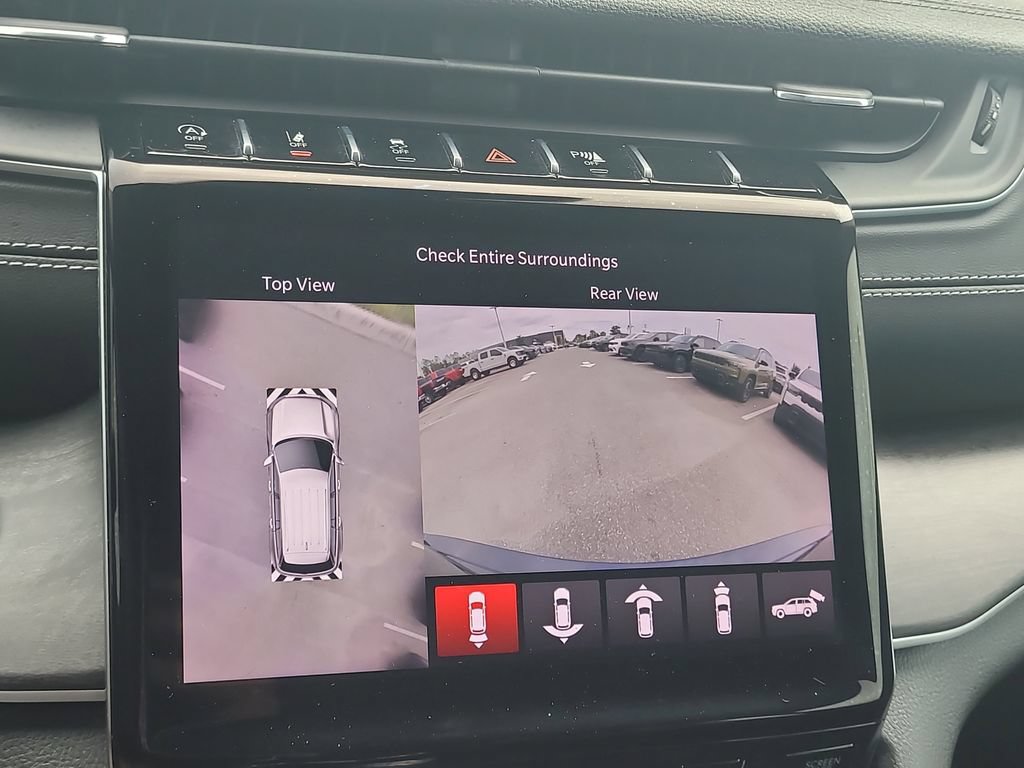 Certified 2023 Jeep Grand Cherokee Limited w/ Luxury Tech Group II AWD/4WD image 30