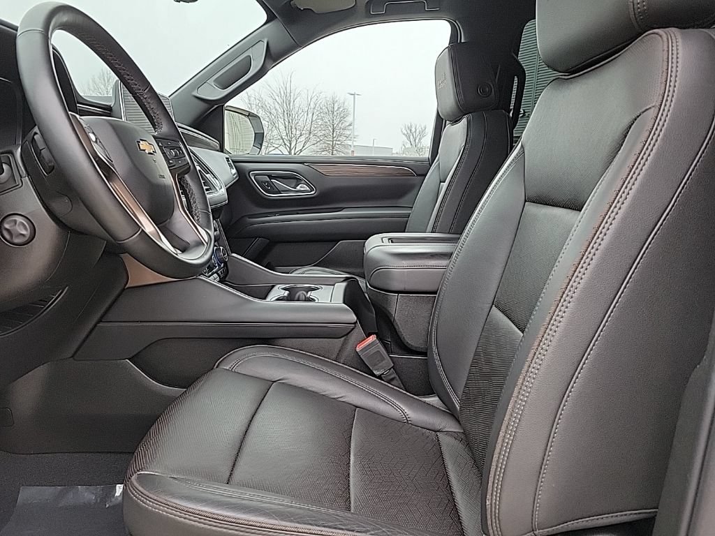 Used 2023 Chevrolet Tahoe High Country AWD/4WD image 15