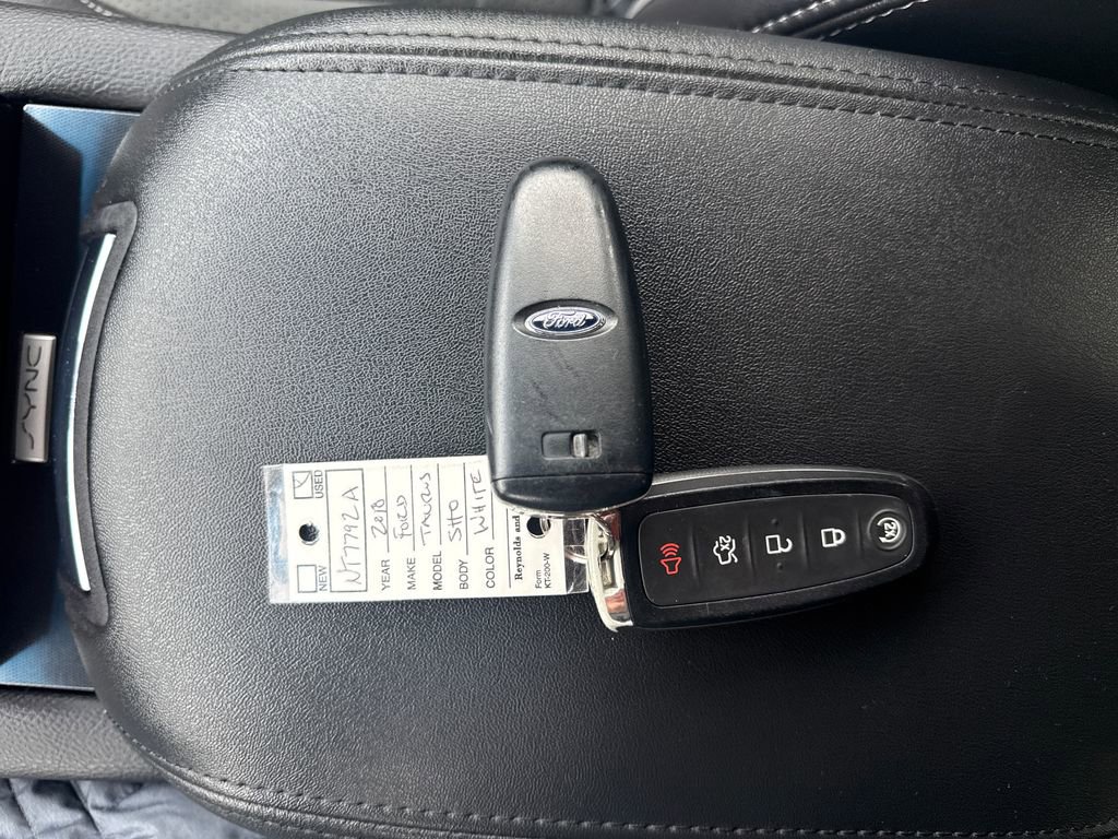 Used 2018 Ford Taurus SHO image 38