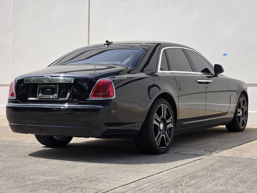 Used 2016 Rolls-Royce Ghost RWD image 6