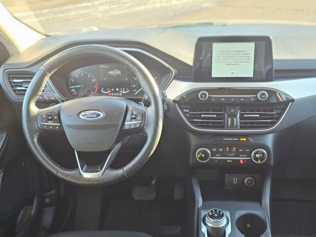 Used 2020 Ford Escape SEL image 2