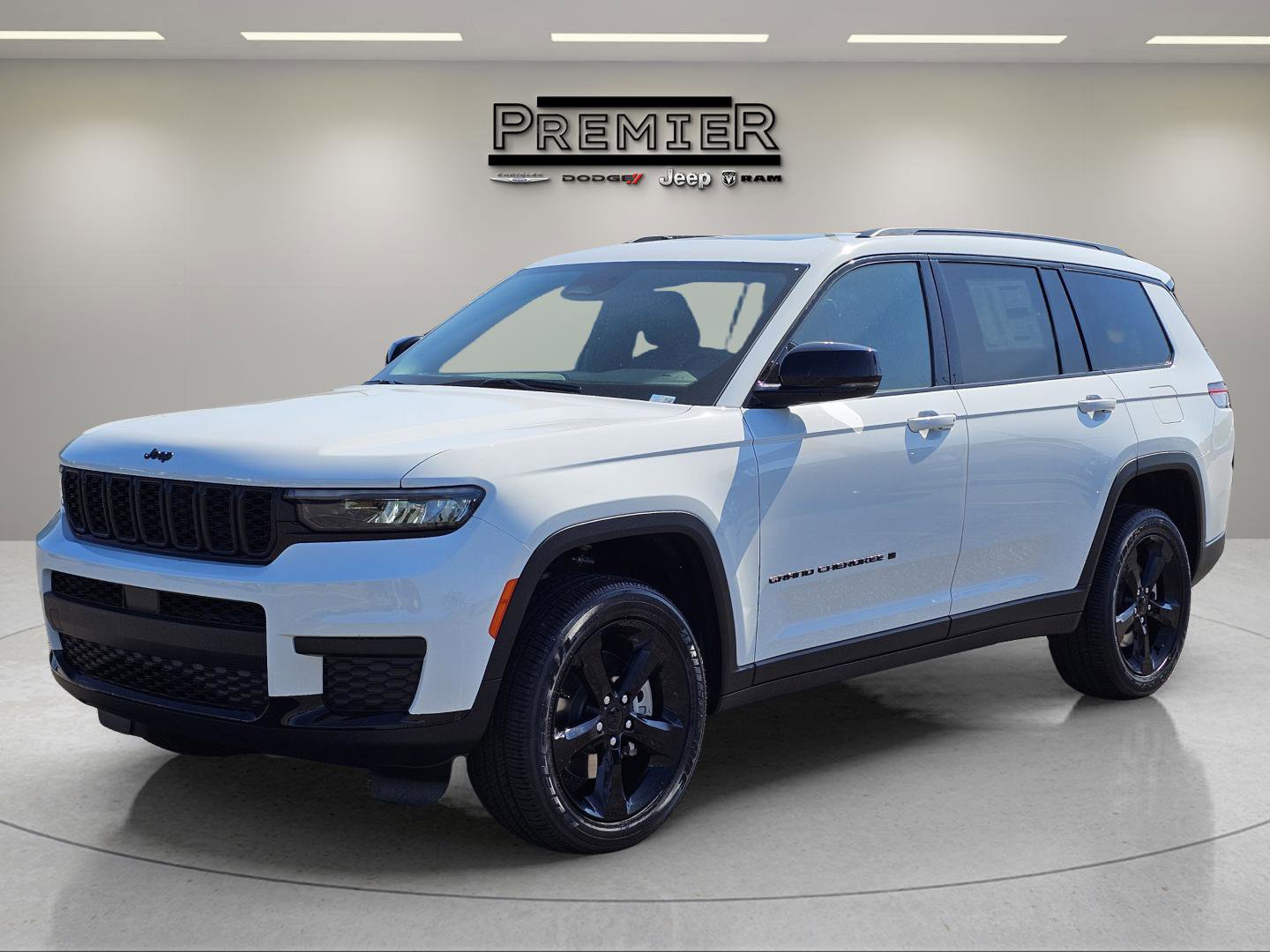 New 2025 Jeep Grand Cherokee L Altitude image 1