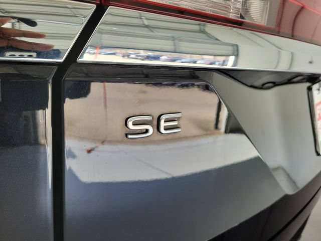 Used 2024 Volkswagen Atlas SE FWD image 8