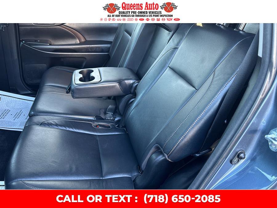 Used 2018 Toyota Highlander XLE AWD/4WD image 56